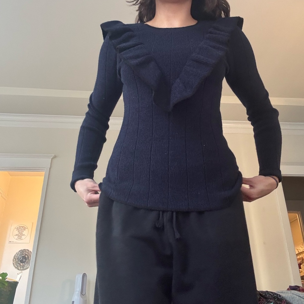 Ruffle Sweater 💙